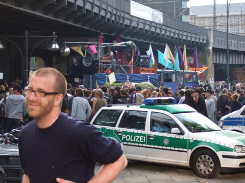 megaspree demo parade jannowitzbrücke